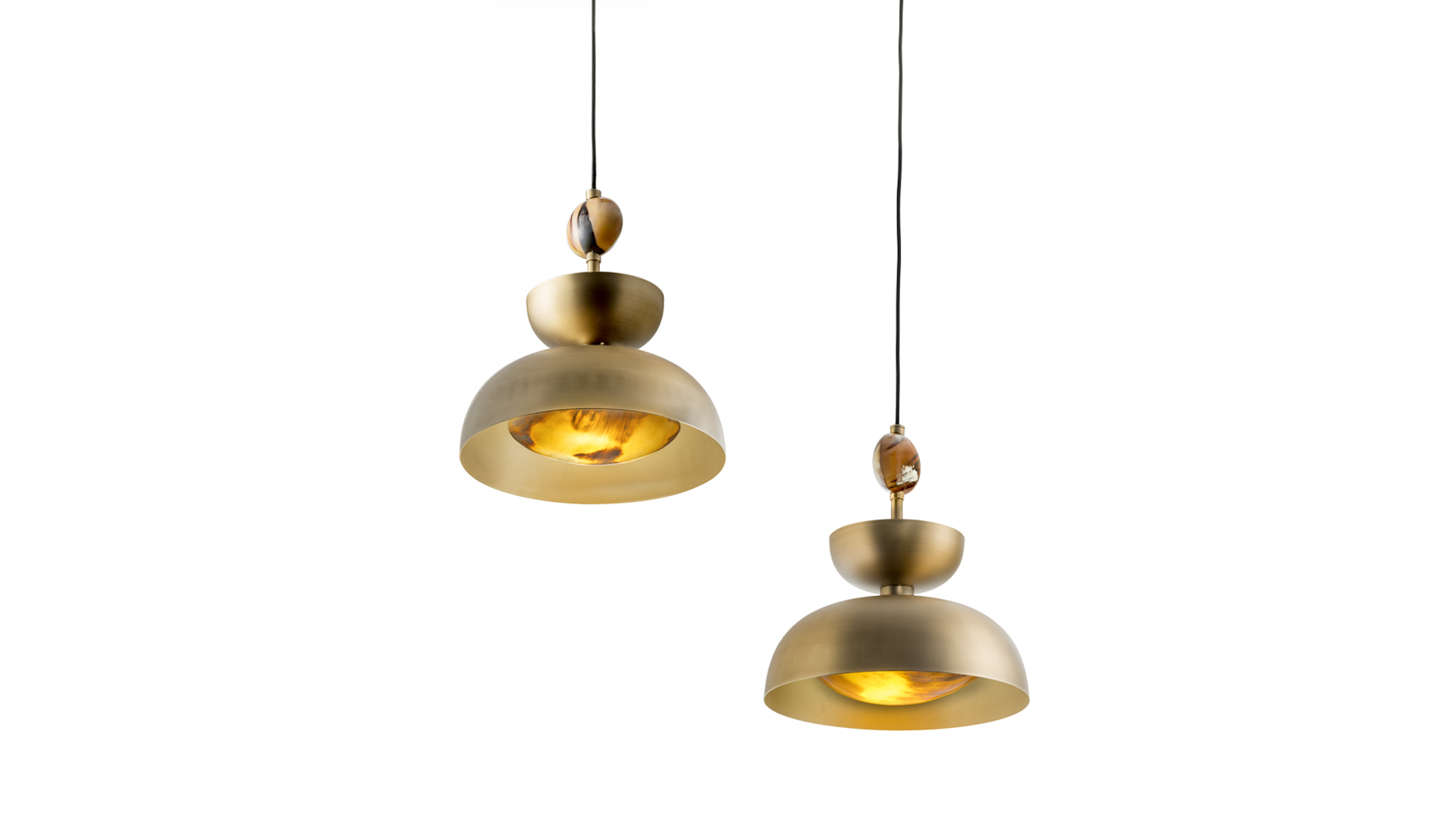 Lamps - Vesuvio suspension lamp in horn and satin brass - cover - Arcahorn