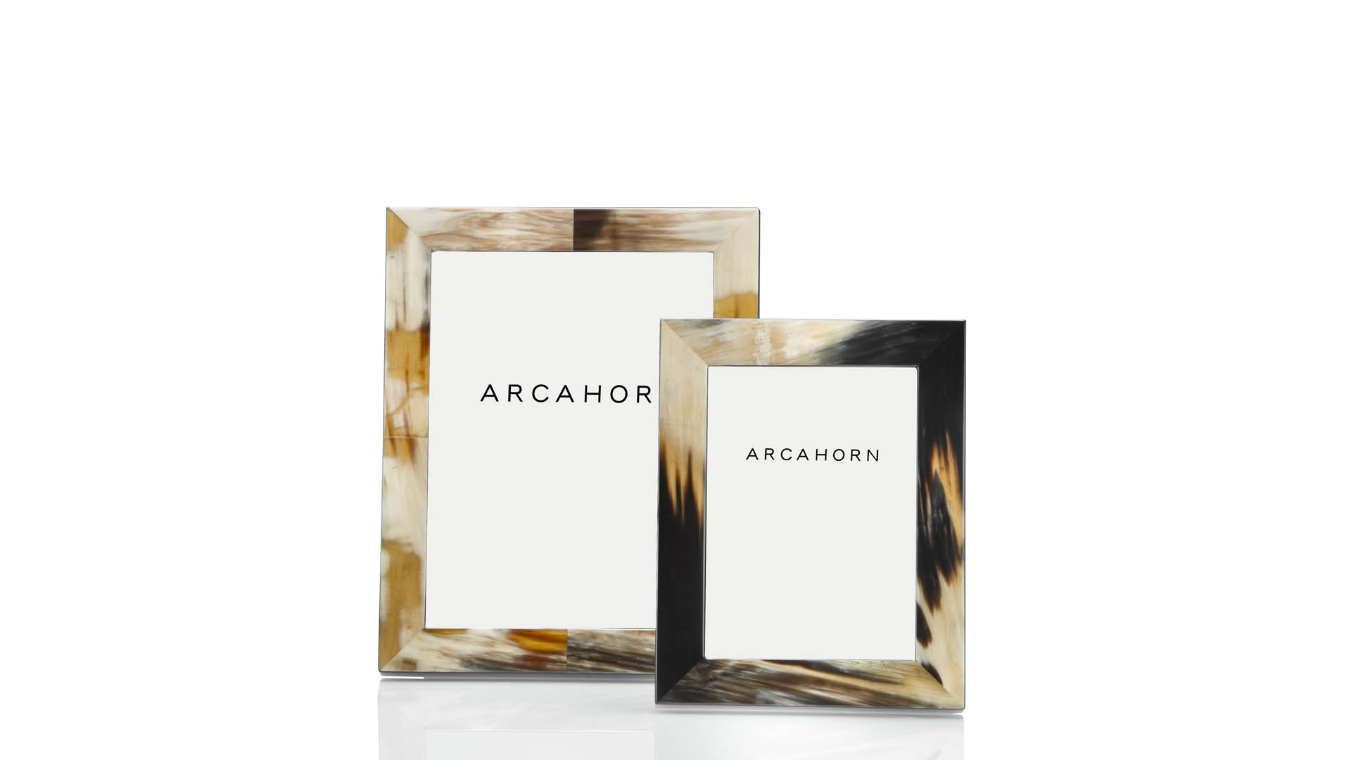 Picture frames and boxes - Dafne picture frames in horn and black lacquered wood - cover - Arcahorn