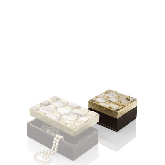 Picture frames and boxes - Isa box in horn and handengraved 24k gold plated brass 1693 - Arcahorn