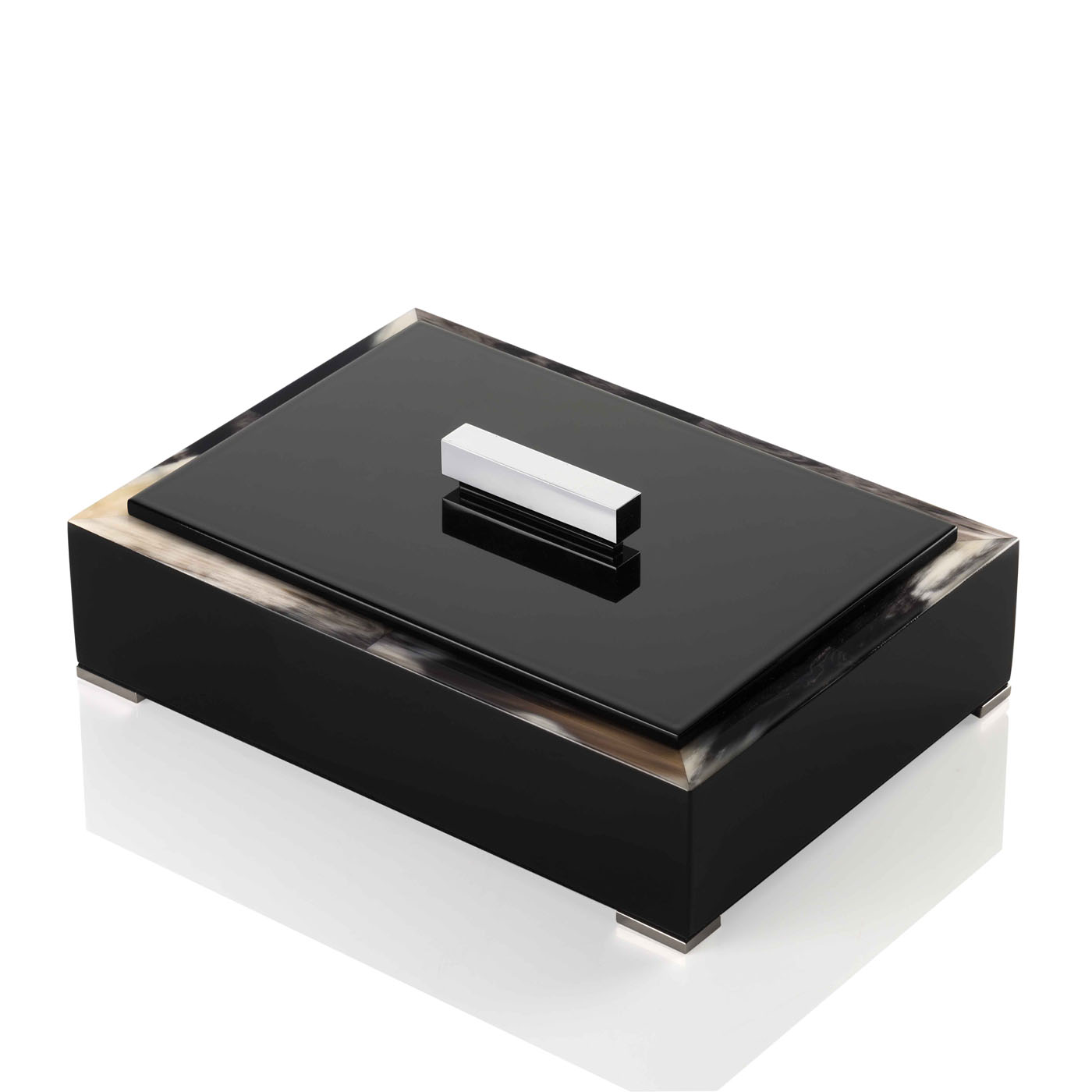 Picture frames and boxes - Selene box in horn and glossy black lacquered wood - ambiance picture - Arcahorn