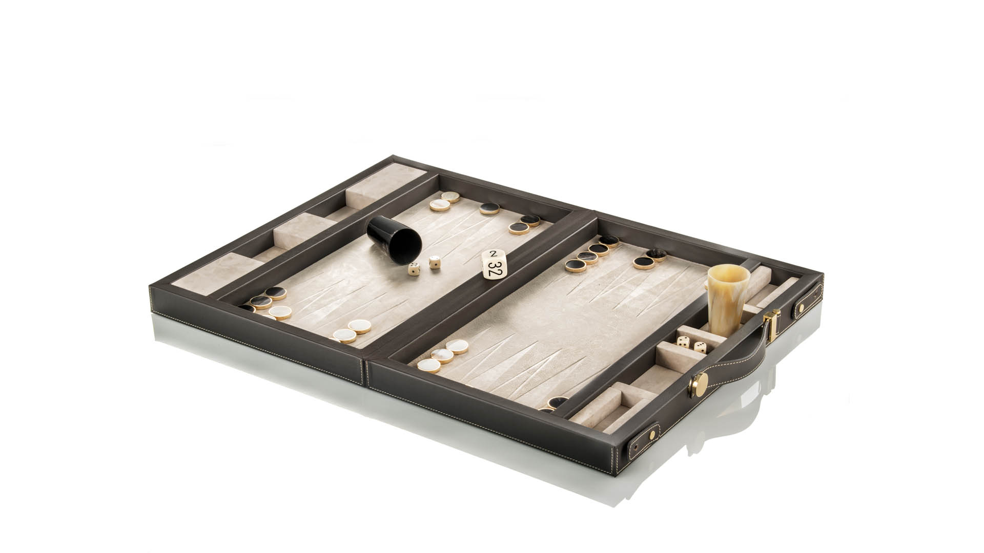 Gaming tables - Lepanto backgammon in leahter and horn - cover - Arcahorn