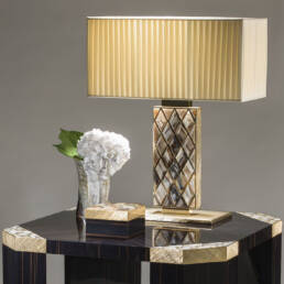 Lamps - Saba table lamp in hand engraved 24K gold plated brass. and horn - ambiance picture - Arcahorn