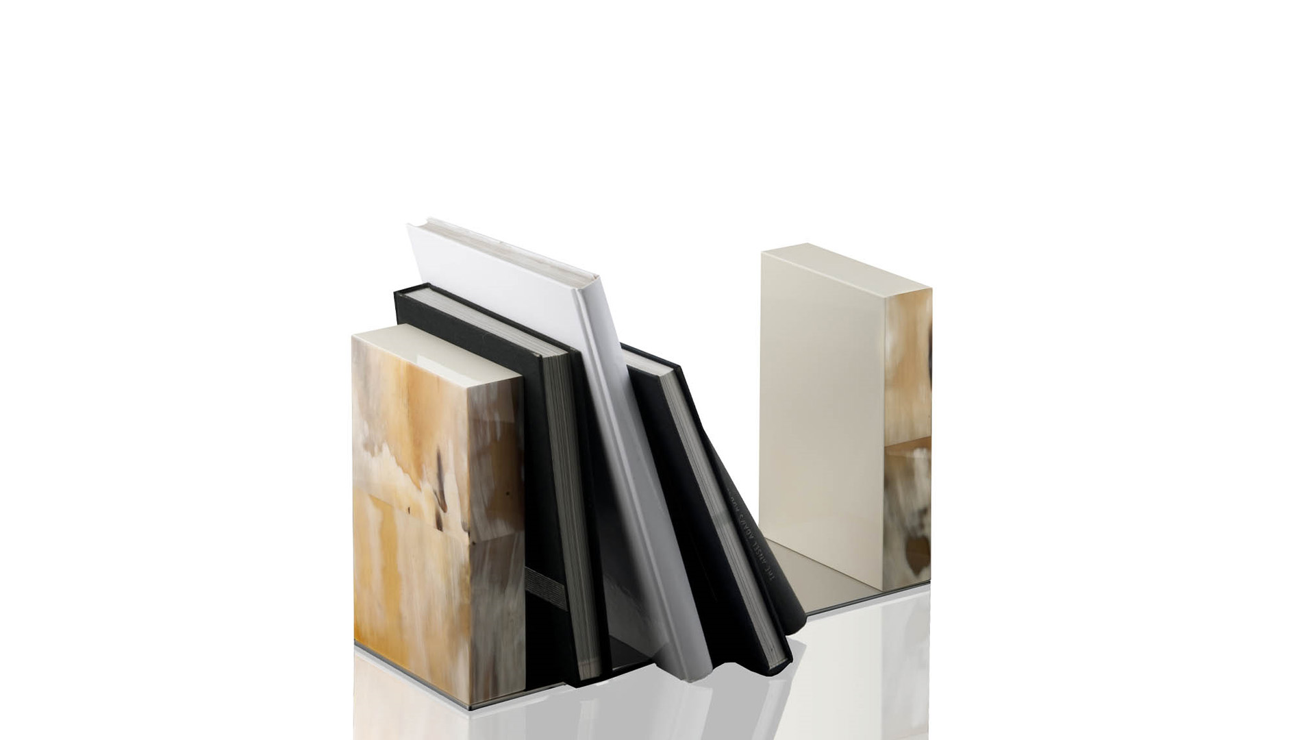 Office sets and smoking accessories - Igor set of bookends in glossy ivory lacquered wood and horn - cover - Arcahorn
