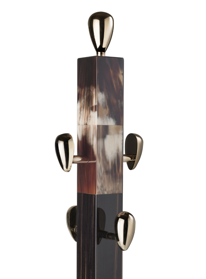 Coat stands and complementary furniture - Giglio coat stand in horn and glossy ebony - detail - Arcahorn