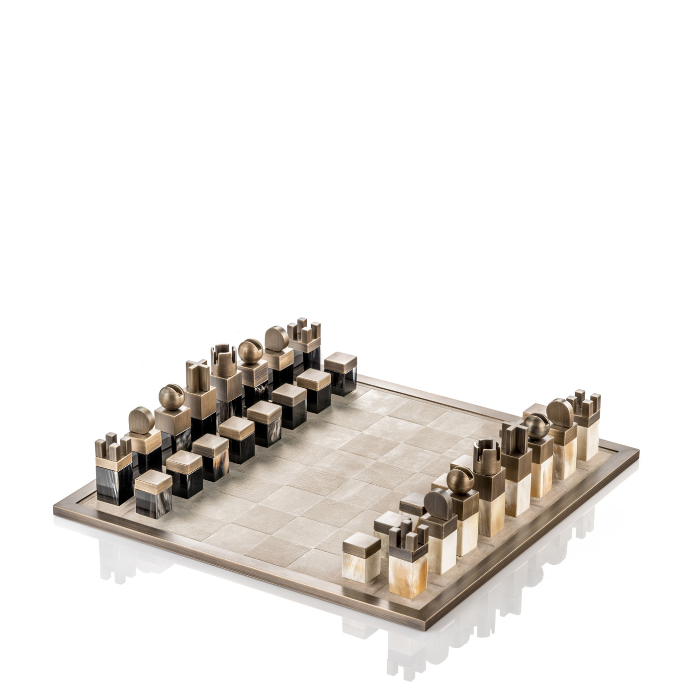 Gaming tables - Trafalgar chess set in nabuk leather and horn - Arcahorn