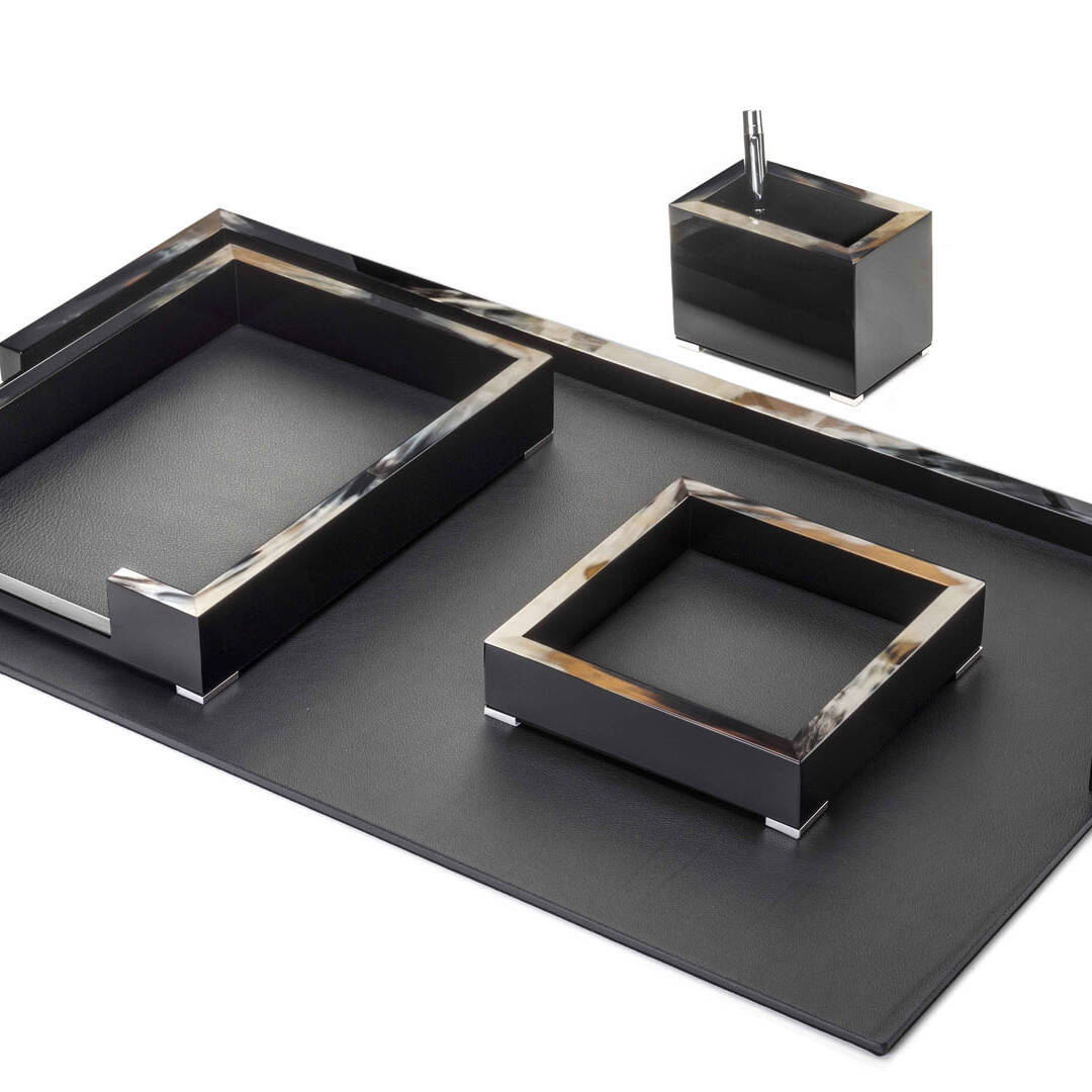 Office sets and smoking accessories - Calipso office set in horn, glossy black lacquered wood and black leather - cover - Arcahorn
