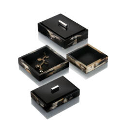 Cornici e scatole - LEA Scatole in legno laccato lucido colore nero - ambientata - Arcahorn