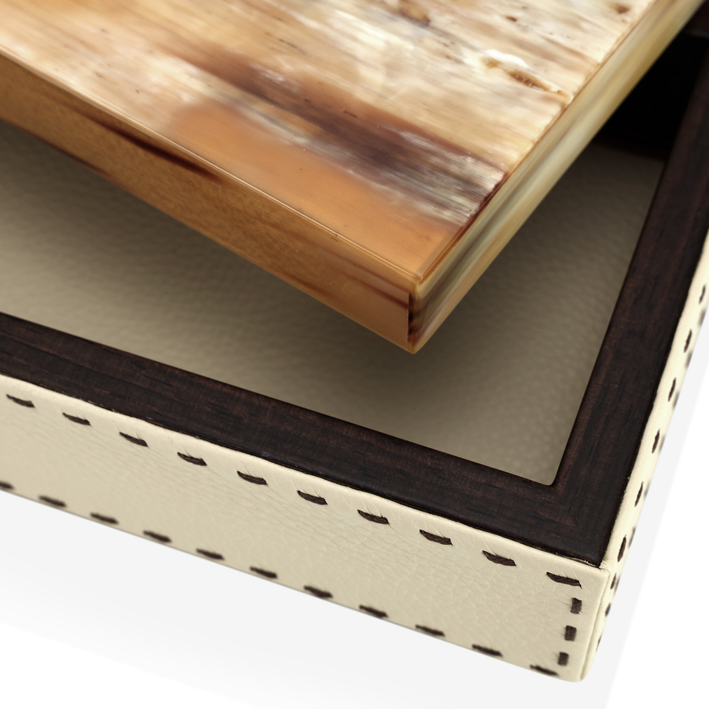 Picture frames and boxes - Ottavia box in horn and Ice-cream colour leather mod. 4468 - detail - Arcahorn