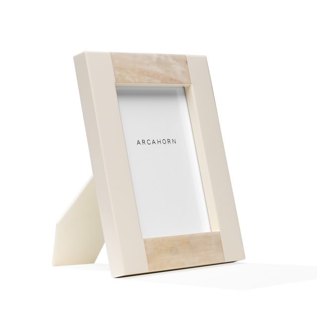 Ivory picture frame MEDEA 19x24cm